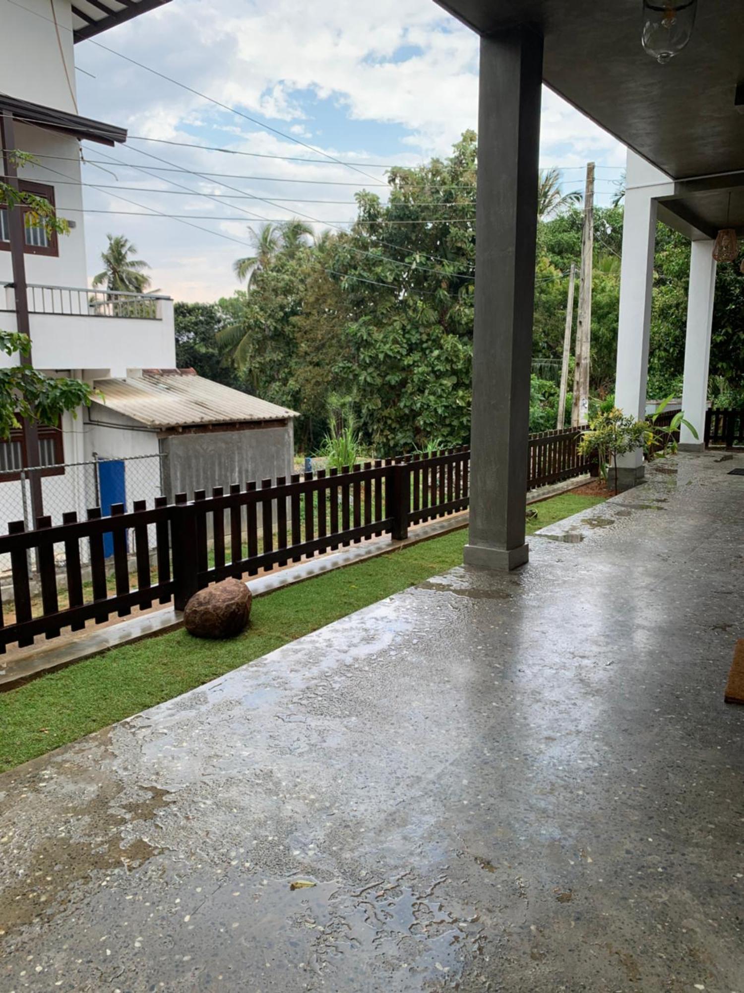 Thaproo Bay Hiriketiya Acomodação com café da manhã Dikwella Exterior foto